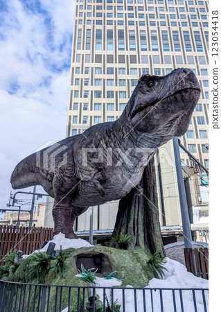 廣場上的恐龍機器人 廣場上的恐龍機器人 123054418