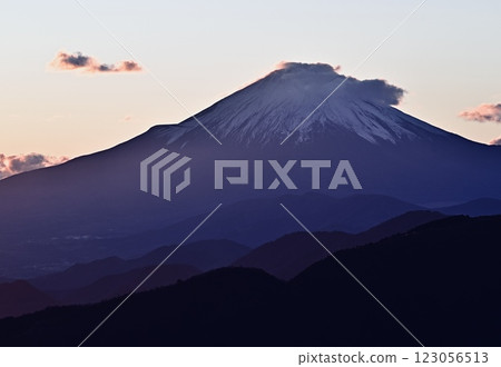 來自小山的富士山 123056513