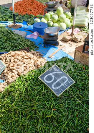 India_Scenery of street vendors selling vegetables and fruits India_Scenery of street vendors selling vegetables and fruits 123057758