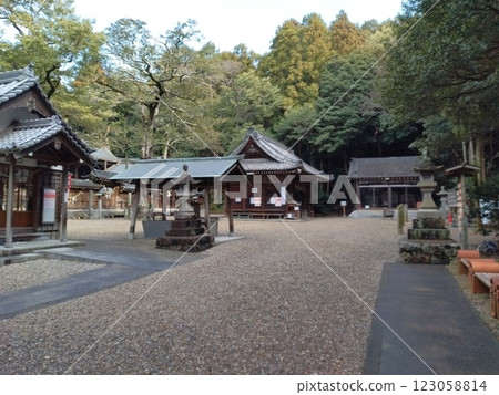 Owari Taga Shrine in winter: a power spot 123058814