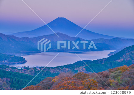[Kanagawa Prefecture] Mt. Fuji as seen from Mt. Daikanzan in Hakone in autumn 123058979