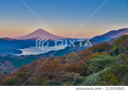 [Kanagawa Prefecture] Mt. Fuji as seen from Mt. Daikanzan in Hakone in autumn 123058981