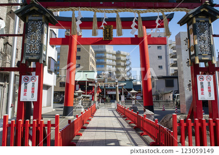 Taito-ku, Tokyo, Asakusa Senzoku, Otori Shrine, large vermilion torii gate Taito-ku, Tokyo, Asakusa Senzoku, Otori Shrine, large vermilion torii gate 123059149