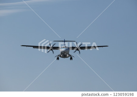 propeller aircraft 123059198