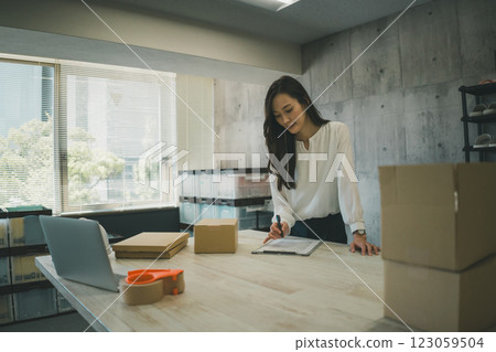 郵購業務 123059504