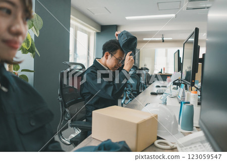 Concurrent office and field duties 123059547