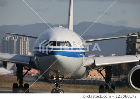 廣體客機 123060172