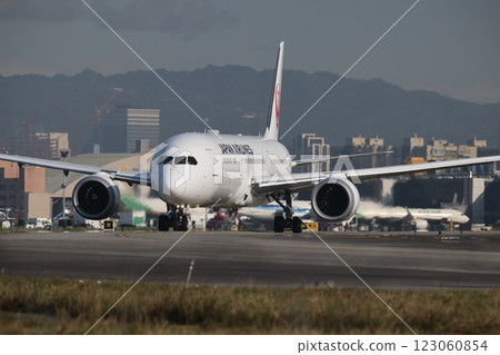 廣體客機 123060854