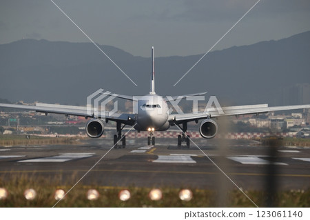 飛機滑行 123061140