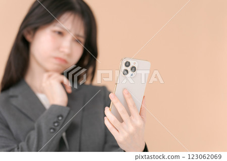 Worried, woman, lady Worried, woman, lady 123062069