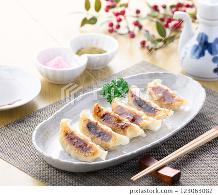 煎餃子 煎餃子 123063082