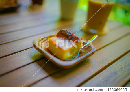 Cheesecake to eat on the terrace 123064635