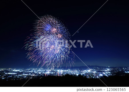 Nara Ruri-e 2025 fireworks as seen from the summit of Mount Wakakusa 123065565