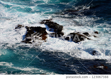 The sea of Jogashima, Kanagawa Prefecture 123067388