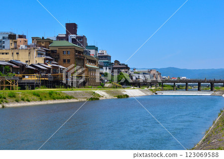 Kyoto Kamogawa Sanjo Ohashi 123069588