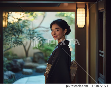 日式飯店工作人員 123072971