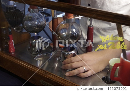 To make coffee To make coffee 123073991