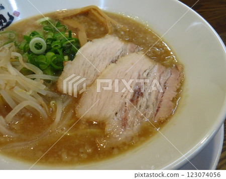 Eat "Tonkotsu Soy Sauce Ramen" in Shinkaichi, Kobe Eat "Tonkotsu Soy Sauce Ramen" in Shinkaichi, Kobe 123074056