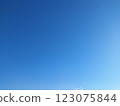 沒有云彩的藍天 123075844