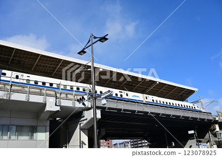 Shinkansen (Tokaido Main Line) stopped at Kyoto Station, Hachijo Exit Shinkansen (Tokaido Main Line) stopped at Kyoto Station, Hachijo Exit 123078925