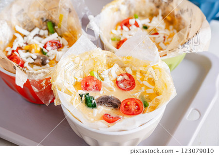 Easy quiche made with rice paper 123079010