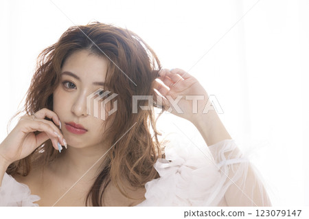 Beauty image of young women Beauty image of young women 123079147