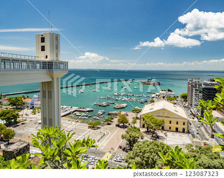 Colourful view of Baia de Todos os Santos and the emblematic Lacerda elevator in Salvador in Brazil 123087323