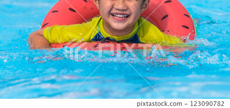 Pool rental 123090782