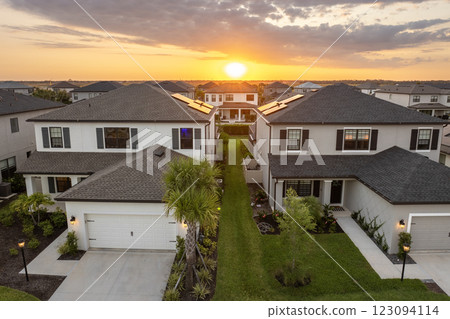 Residential neighborhood in Florida with suburban houses. Development of US premium housing 123094114