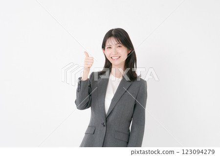 微笑的女商人 123094279