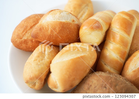 A heartwarming bread scene - The aroma of wheat spreading - 3:2 A heartwarming bread scene - The aroma of wheat spreading - 3:2 123094307