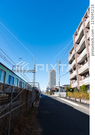 Looking towards Kokuryo Station along the Keio Line on a clear winter day in Kokuryo-cho, Chofu City, Tokyo Looking towards Kokuryo Station along the Keio Line on a clear winter day in Kokuryo-cho, Chofu City, Tokyo 123095218