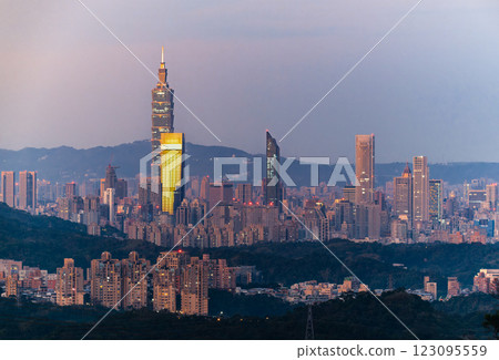 Morning Glow Over Taipei From Datian Mountain. Morning Glow Over Taipei From Datian Mountain. 123095559
