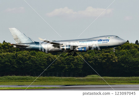 絲路貨機 B747 接近成田機場 絲路貨機 B747 接近成田機場 123097045