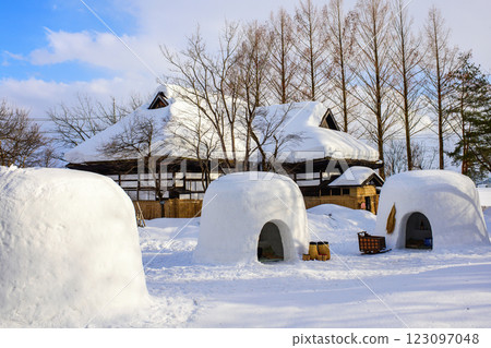 Old houses and Kamakura in the evening under the soft sunlight, Akita Prefecture 123097048