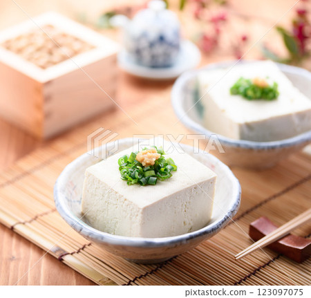 涼豆腐(棉豆腐) 涼豆腐(棉豆腐) 123097075