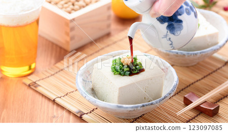Cold tofu (cotton tofu) 123097085