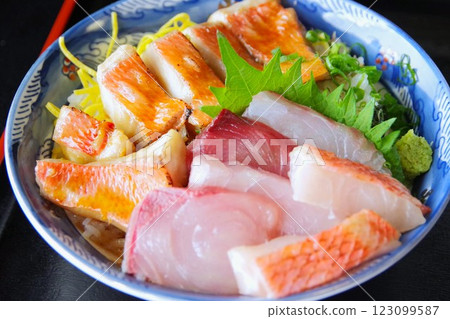 室戶金目碗：高知縣府戶市的當地美食 123099587