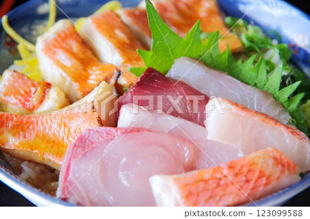 室戶金目碗：高知縣府戶市的當地美食 123099588