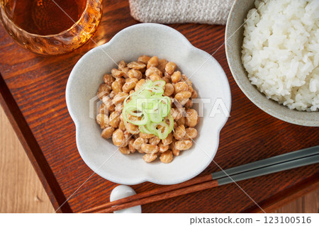 Natto served in a small bowl - image of a fermented food table 123100516