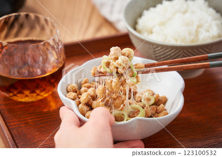 Natto served in a small bowl - image of a fermented food table 123100532