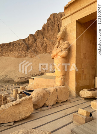 哈特謝普蘇特的墓葬神廟，世界遺產 123100747