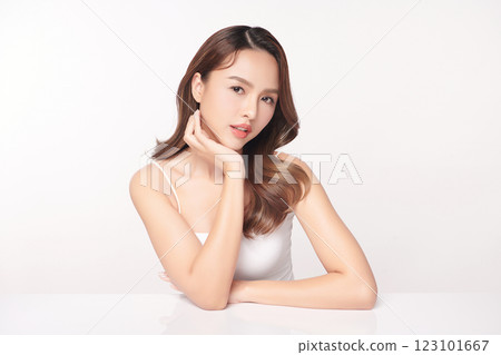Beautiful young asian woman with clean fresh skin on white background, Face care, Facial treatment, Cosmetology, beauty and spa, Asian women portrait. 123101667