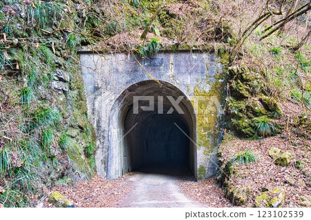 Kanoto Rock Tunnel Kanoto Rock Tunnel 123102539