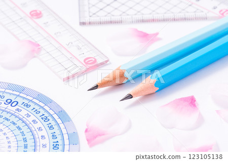 Pencil, ruler, cherry blossoms, new semester 123105138