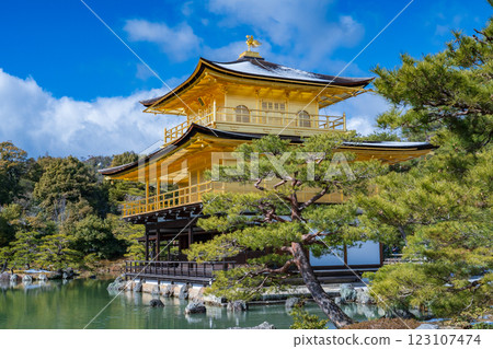 Rokuonji Temple (Kinkakuji Temple) in winter, Kyoto City 123107474