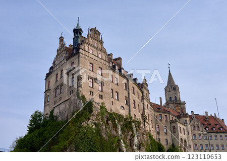 Majestic Sigmaringen Castle Perched on Rugged Cliff Above Tranquil Danube: Historic Hohenzollern Residence Showcases Medieval Architecture and Royal Collections in Picturesque Baden-Wurttemberg 123110653