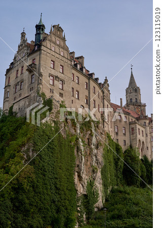 Majestic Sigmaringen Castle Perched on Rugged Cliff Above Tranquil Danube: Historic Hohenzollern Residence Showcases Medieval Architecture and Royal Collections in Picturesque Baden-Wurttemberg 123115019