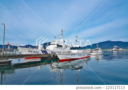 [Patrol boat anchored at Tsuruga Port] Tsuruga City, Fukui Prefecture 123117113