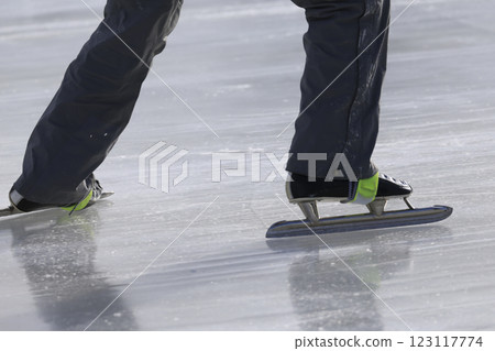 滑冰 123117774